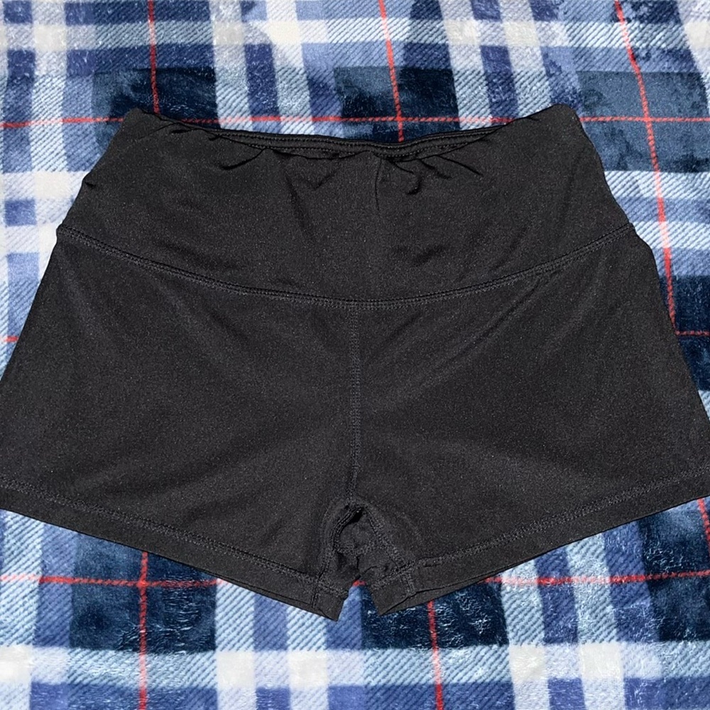 BUNDLE OF AMAZON SHORTS